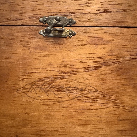 Bayuk Philadelphia Wooden Cigar Box - Picture 6 of 6